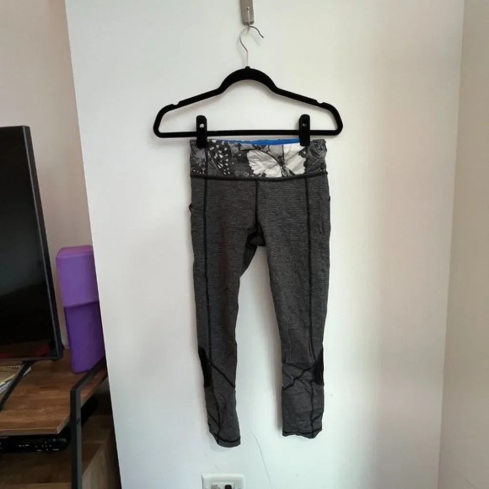 lululemon athletica size cropped